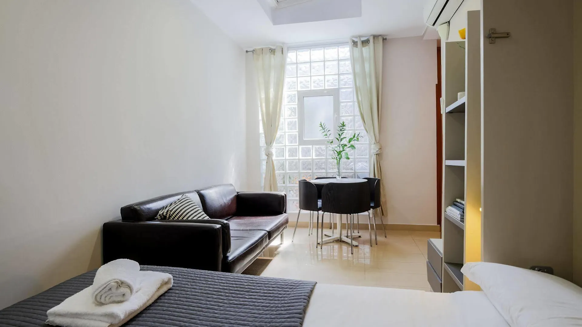 Lodging Apartments City Center-Eixample Barcelona