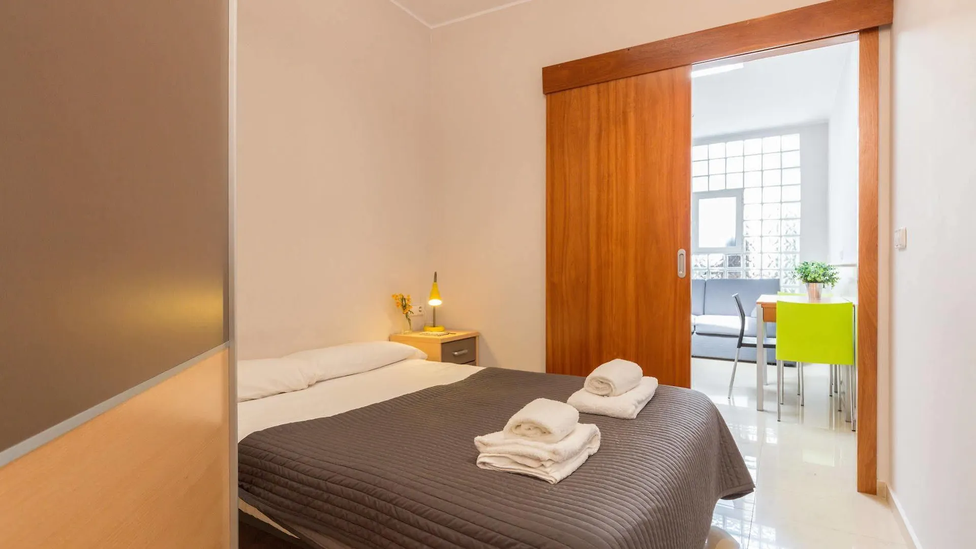 Lodging Apartments City Center-Eixample Barcelona